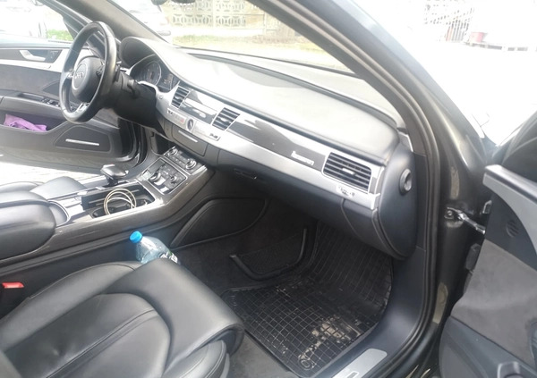 Audi A8 cena 97500 przebieg: 253000, rok produkcji 2013 z Wrocław małe 67